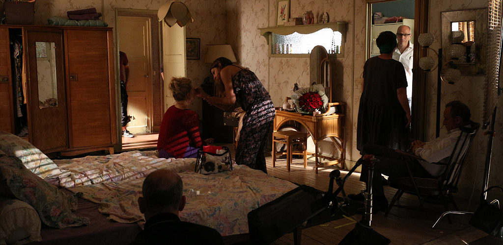 Sur le tournage du film Une famille à louer de Jean-Pierre Améris avec Benoît Poelvoorde et Virgine Efira.